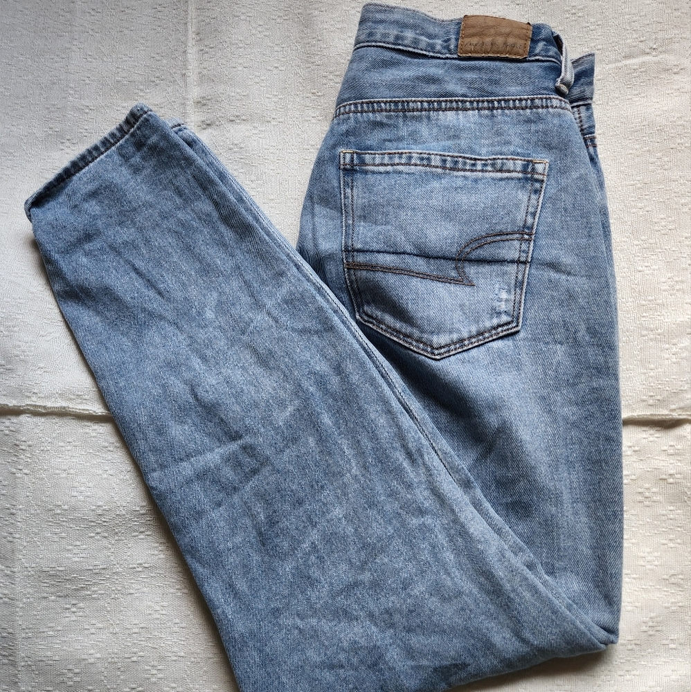 American Eagle Mom Jeans Size 2 Regular Length